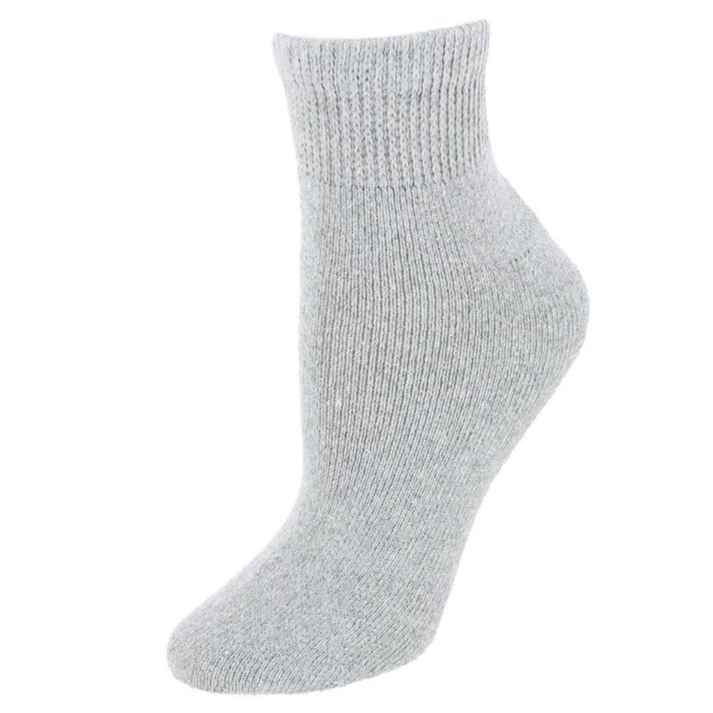 CTM Men's Diabetic Cushioned Ankle Socks (3 Pairs)